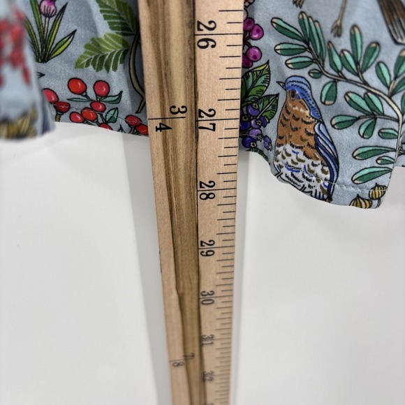 J Jill Blouse Size Medium Blue Perched Bird Print V Neck Viscose Pullover - Picture 8 of 11